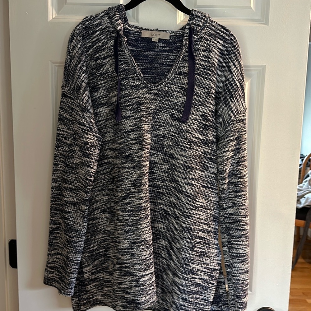 LOFT - Navy/white long hooded sweater